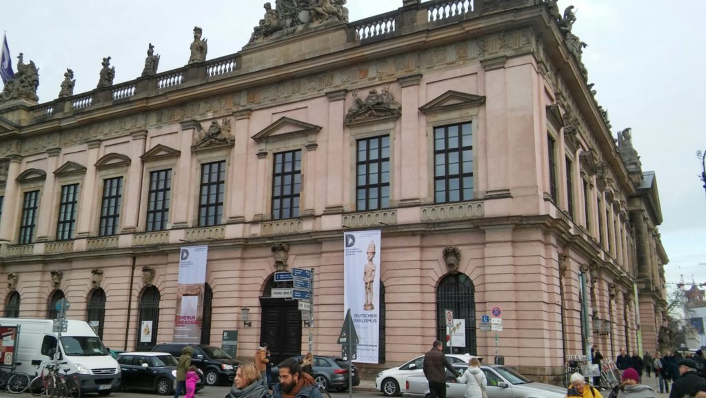 Het Duits Historisch Museum bevindt zich naast de Neue Wache op Unter den Linden